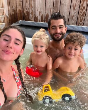 Benoît Assadi Instagram - 2024 - 2023 - 2022 - 2021 
au @viglamo en famille ✨

Invitation*
