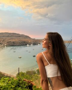 Actress Bensu Soral HD Instagram Photos and Wallpapers June 2024