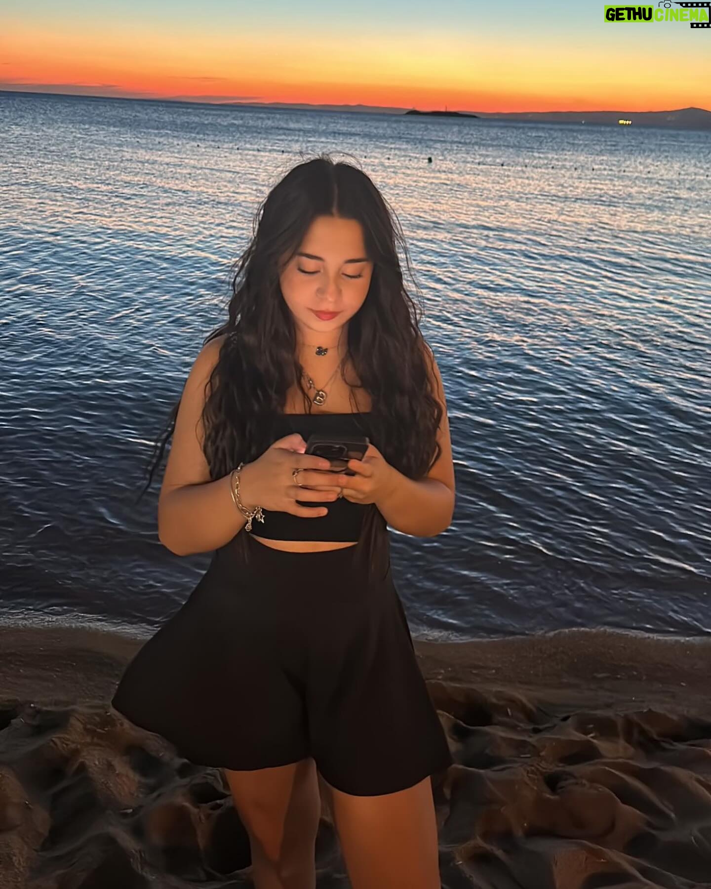 Beren Gökyıldız - 63.1K Likes -