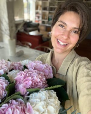 Bergüzar Korel Instagram - Çünkü ağustos 7’sinden başlayarak ortanca ayıdır bizim için😌 ve evet I’m back🤎