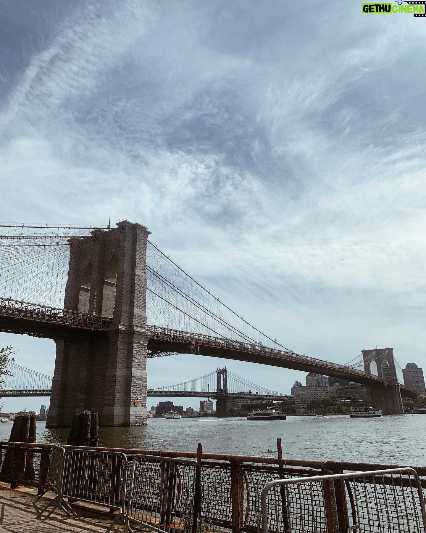 Berkay Tulumbacı - 1K Likes - Cebimizde Minik bir Brookly…#brooklynbridge