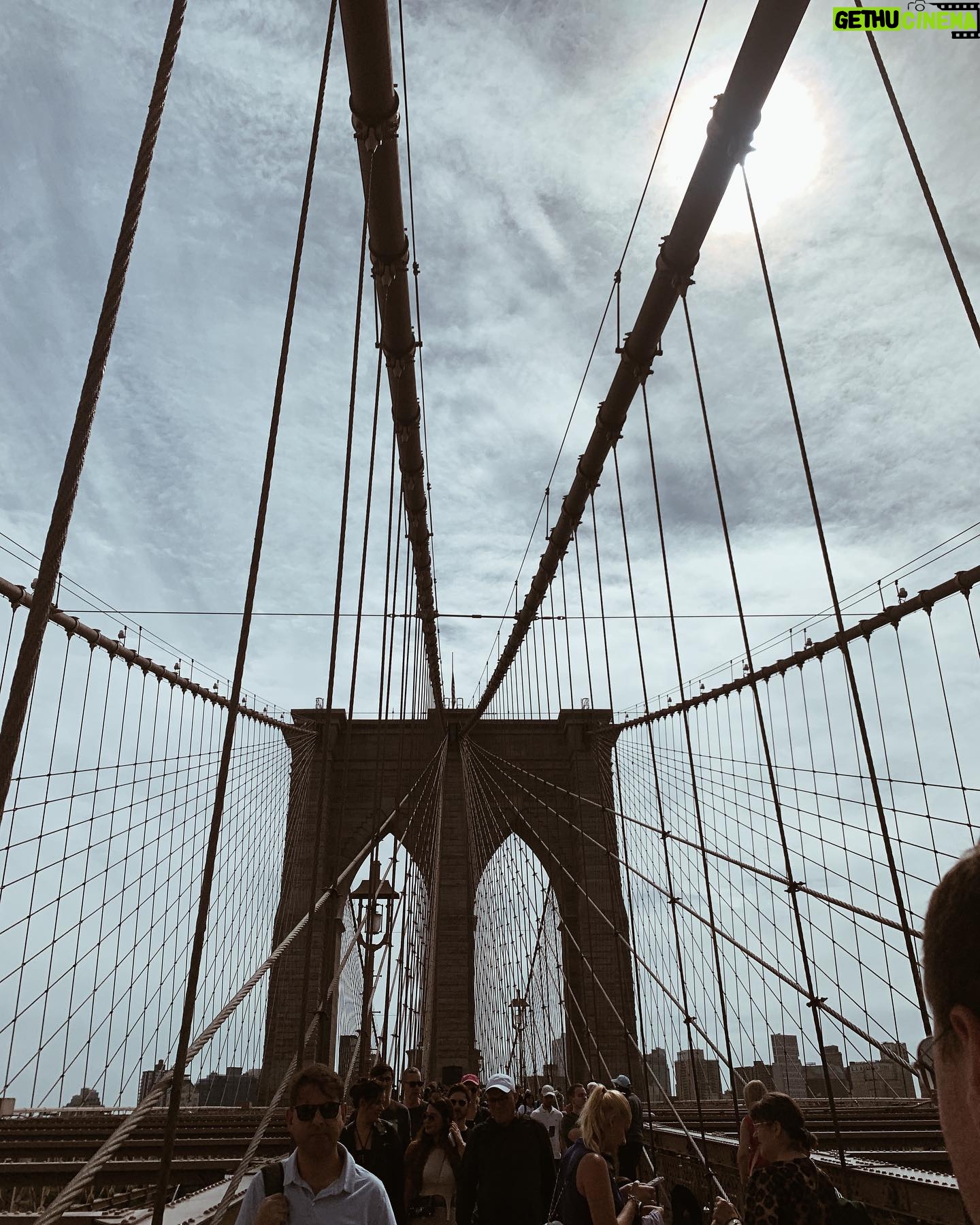 Berkay Tulumbacı - 1K Likes - Cebimizde Minik bir Brookly…#brooklynbridge