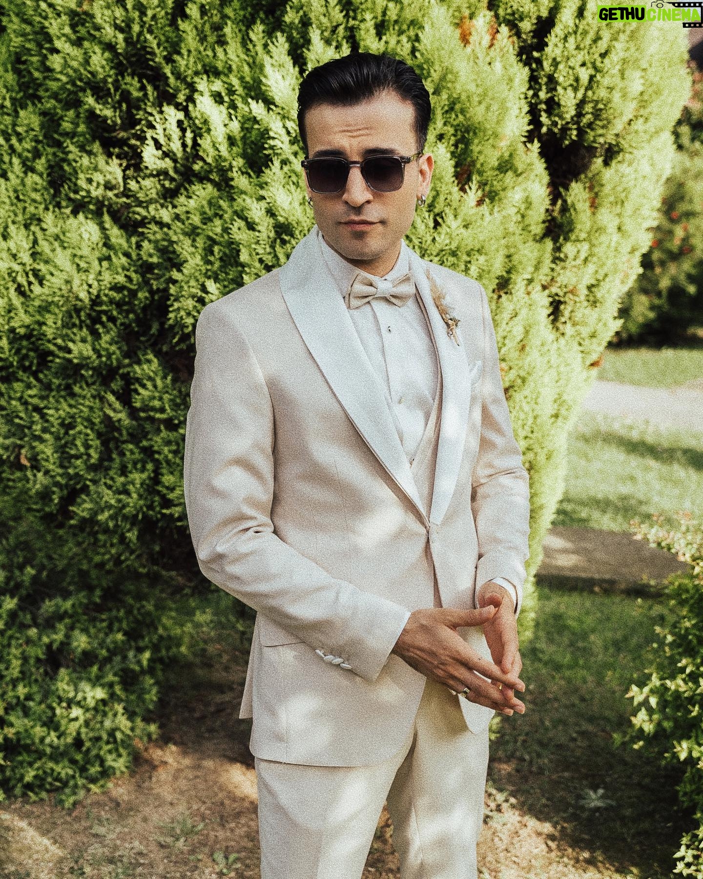 Berkay Tulumbacı - 1.7K Likes - Burada tek kişi görünüyor olabilirim ama aslında bir olduğum biri var.. @ezgiigergin ♥️
📷: @semihakdagphotography
Saç: @kisakes_serapaykut