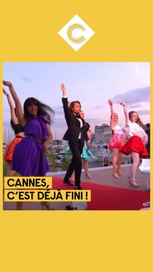 Bertrand Chameroy Instagram - 🎵 Cannes, c’est déjà fini ! Je ne veux pas qu’on rentre à Paris, allez viens Babeth on s’installe ici 🎵

#CàVous #CaVous #cannes #festivaldecannes @bertrand.cham