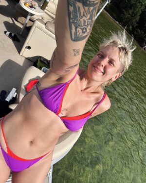 Betty Who Instagram - these are the glory days 🥹☀️✨