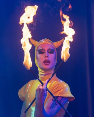 Beverly Kills Instagram - I’m at @MELBFRINGE this weekend! 🔥😇
2 for 1 tickets - code ‘SOSOFAB’ 🎫 
🔗 in bio

@muller.insta 📸
@whatsonstonnington