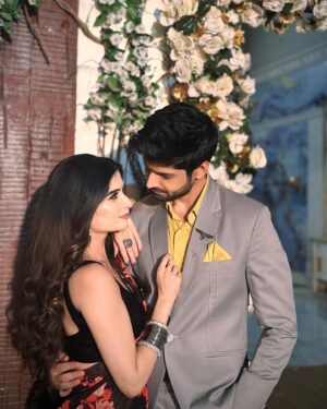 Bhavika Sharma Instagram - Let your love simmer slowly ♥️
But burn brightly 💫

#Saraj #Sunday #love 

@bhavikasharma53
