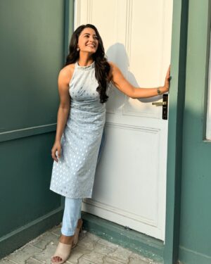 Bhaweeka Chaudhary Instagram - “I have an old relationship with the sun.”