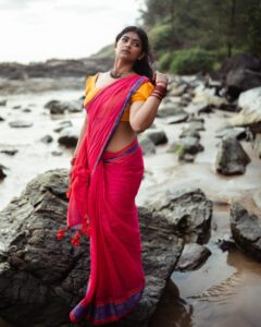 Actress Bhoomi Shetty HD Instagram Photos and Wallpapers August 2024