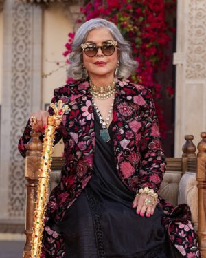Bhumi Pednekar Instagram - ✨ By royal decree✨, swipe through.
 #TheRoyals, coming soon, only on Netflix 👑

#TheRoyalsOnNetflix @pritishnandycommunications @pritishnandy2018 @rangitapritishnandy @ishitapritishnandy @awara_ladki @picsofpinks @nupurasthana @bhumipednekar @ishaankhatter #SakshiTanwar @thezeenataman @norafatehi @milindrunning @thedinomorea @chunkypanday @vihaansamat @kavyatrehan @justudit @sumukhisuresh @lisamishramusic @luke_kenny_live @yashaswinidayama @adinathkothare @alyykhanofficial