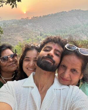 Bhuvan Arora Instagram - Weekend pro max!!
.
#getaway