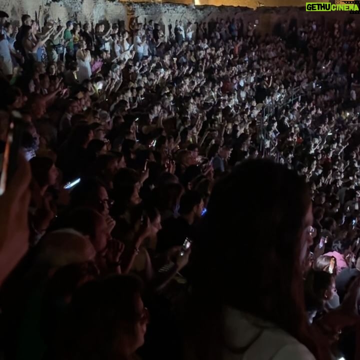 Biagio Antonacci - 24.9K Likes - C’è energia in ogni piega della pelle
Ci vediamo più tardi