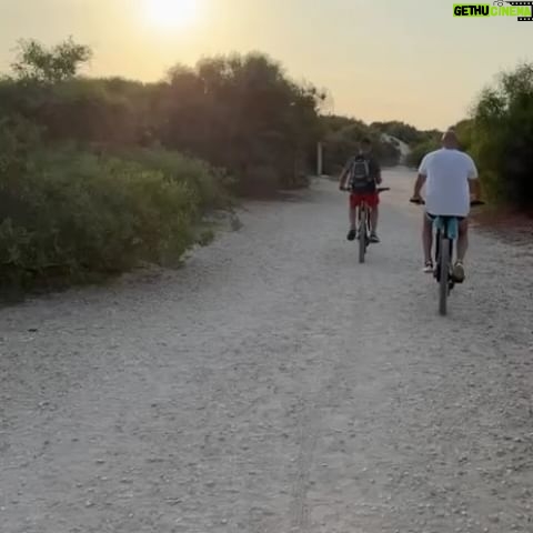 Biagio Antonacci - 22.4K Likes - Sicilia, mi occupi sempre uno spazio importante e io, felice, ci vivo dentro. Ci vediamo domani per la prima a Taormina.