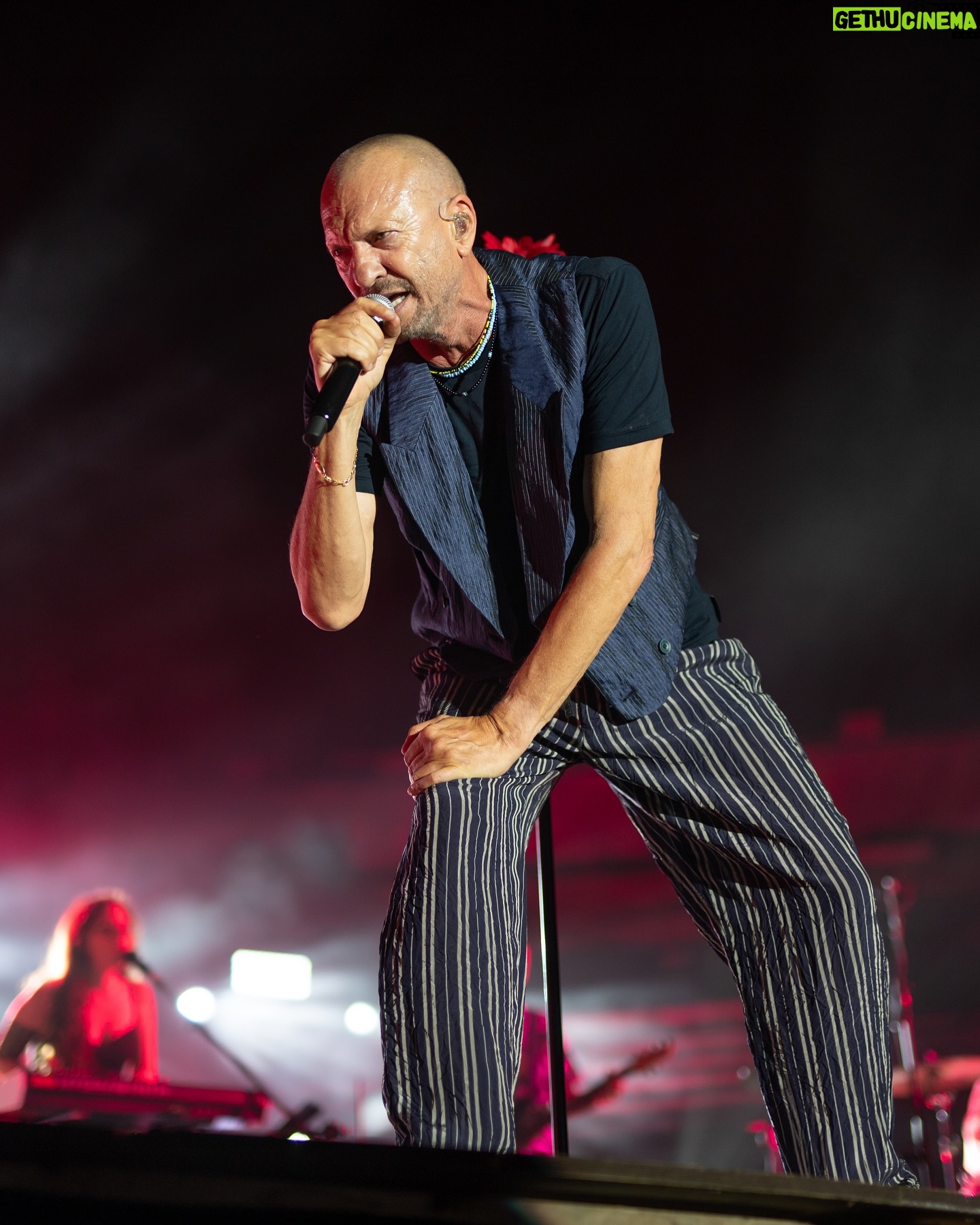 Biagio Antonacci - 19.9K Likes - L’Anfiteatro degli scavi di Pompei è stato un luogo di sangue.
Col tempo e con il lavoro di chi lo ha gestito si è trasformato in uno spazio di colori, musica e gioia.
Il mio sogno è immaginare che tutti i luoghi contemporanei di sangue abbiano lo stesso destino ❤️
Prossime date👇
🇮🇹 Barletta:
26.07.24 - Fossato del Castello
27.07.24 - Fossato del Castello
🇮🇹 Taormina:
01.08.24 - Teatro Antico
02.08.24 - Teatro Antico
03.08.24 - Teatro Antico
🇮🇹 Macerata:
09.09.24 - Sferisferio di Macerata
10.09.24 - Sferisferio di Macerata
🇮🇹 Teatro del Vittoriale:
Dal 17 settembre per 10 concerti
🎫 Biglietti disponibili su www.ticketone.it
📸 @salsanopress
#BiagioAntonacci #Live2024