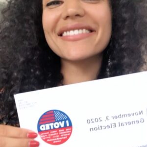 Bianca A. Santos Instagram - Feels SO good to VOTE 🗳 #voteearlyday 

We need you! How are you showing up to vote? I’m dropping my absentee ballot in a secure drop box rn! Your voice matters, let’s change the course of history with this election!  #bidenharris2020