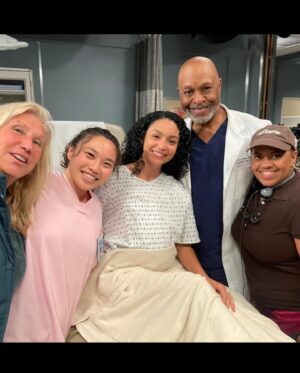 Bianca A. Santos Instagram - Thursdays became sacred! Thank you for tuning into @greysabc through the #Greys400 Finale! So grateful for the experience and the incredible talents I got to work with! 
•
*slides contain spoilers so catch up on Hulu if you know what’s good*