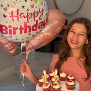 Bianca Castanho Instagram - My Birthday Girl 🤩💗😍🎂🎈 
Que todos os seus sonhos sempre se realizem!!!! 🙏🏼💖🥰