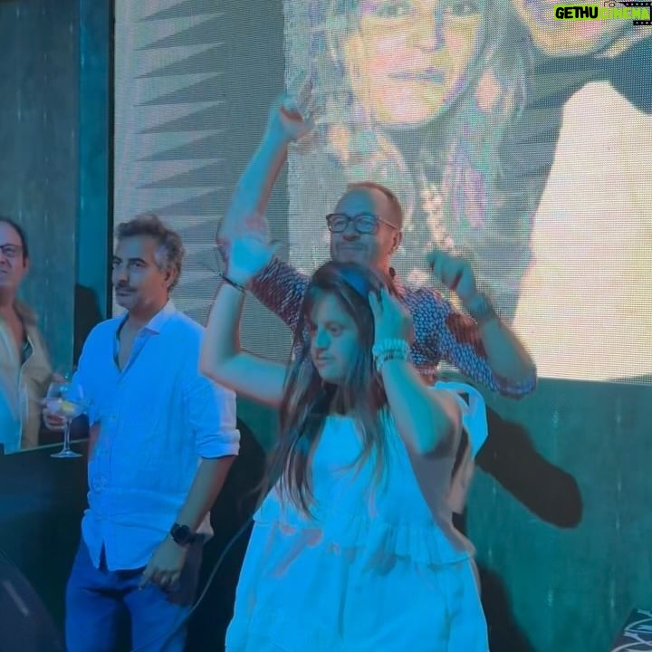 Bibá Pitta - 6K Likes - Ontem à noite foi pura magia minha gente querida 💪😍!!!
Ver a minha filha a brilhar na cabine do DJ, a sentir a energia de todos a gritar por ela, foi algo que encheu o nosso coração de felicidade😍
A alegria dela é a nossa alegria🥰
Ontem, a nossa special girl mostrou que a verdadeira inclusão é celebrarmos juntos,sem barreiras🙌
A energia e felicidade dela fizeram todos dançar com o coração♥️
Obrigada @luisbeethoven 🙌😍, foste sensacional 🙌🥂
#specialgirl#celebraravida #alltogether #thanks #lovemygirl #lovemyfamily #lovemylife#specialgirl #filhalinda #💕