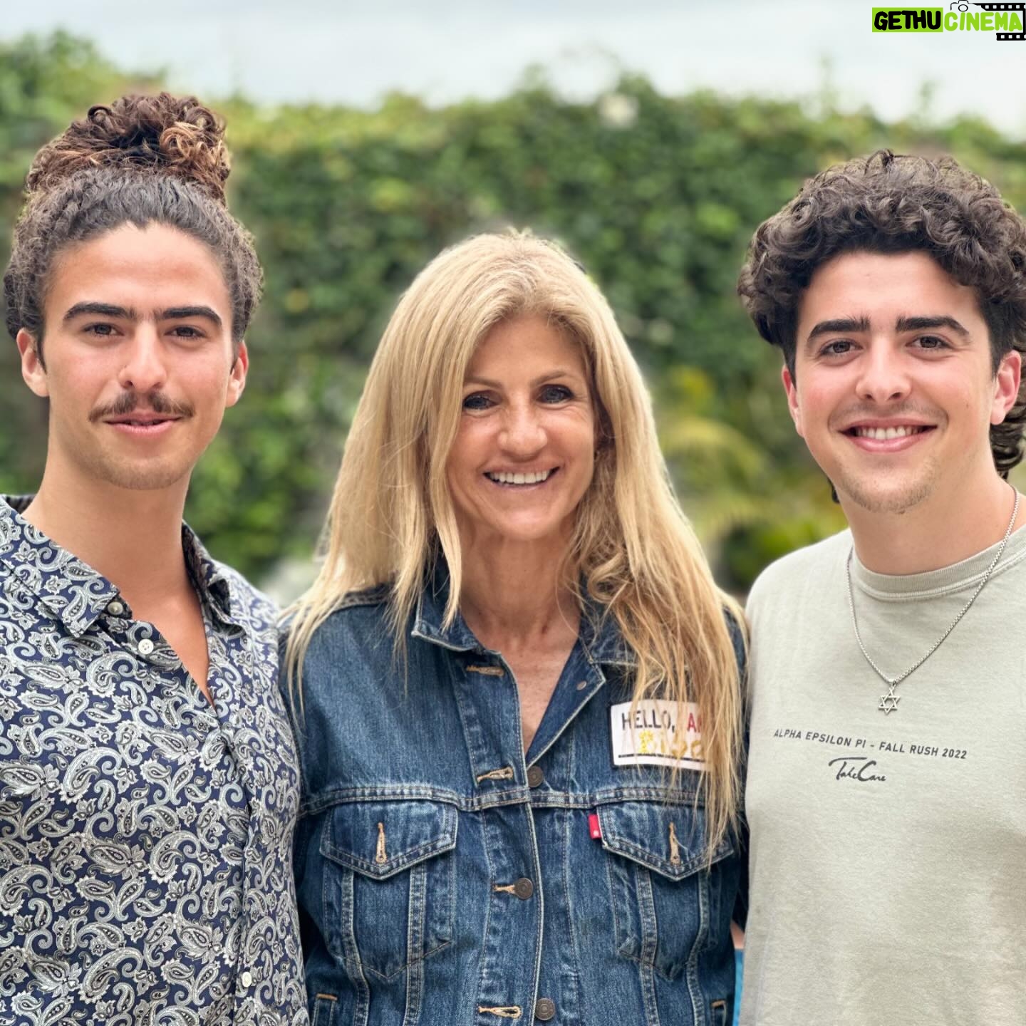 Bibá Pitta - 5.5K Likes - It was a truly special day😍
I love you dear cousins Lucas &Tomas … my home is your home
I’ll be waiting for you 💙💙!!
See you soon !!
Enjoy life 🥰
Foi um dia mesmo especial 😍
Adoro-vos queridos primos Lucas&Tomas
A minha casa é a vossa casa
Fico á vossa espera 💙💙
Até breve !!
Aproveitem a vida 🥰
