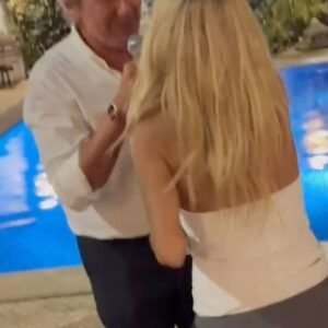 Bibá Pitta Instagram - Não há nada nesta vida como estarmos bem…felizes com o que temos e celebrarmos todos os momentos importantes com os amigos ao lado ( já não falando da família que está sempre presente)
Aproveitar,aproveitar,aproveitar o que de melhor a vida nos oferece😍
Os momentos mais simples são os melhores da vida são ou não são minha gente querida 😍? Este foi dos melhores e mais alegres …foi em honra da Madalena depois do lançamento do livro “as tuas asas” ♥️
Música, dança,família e amigos … está bom,chega!!!😍
Boa semana e Beijinhos para todos 😍

#viveravida #celebraravida #dançar #festejar #agradecersempre #viverfeliz #😍