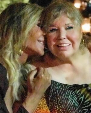 Bibiana Fernández Instagram - Allá dónde estés, feliz cumpleaños corazón, te extraño infinito, hoy voy de boda me tomaré una copa por ti ❤️🌹