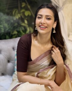 Actress Bidya Sinha Saha Mim HD Instagram Photos and Wallpapers July 2024
