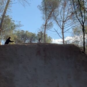 Bienve Aguado Alba Instagram - Couple fun ones testing #theproperty

@alejandrobonafe is killing it with the build of his new spot.

[O] @alejandrobonafe @albertolopezmtb