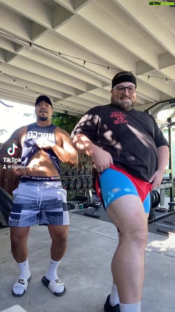 Big Dipper - 3.1K Likes - I made @burns.fitla show those panties