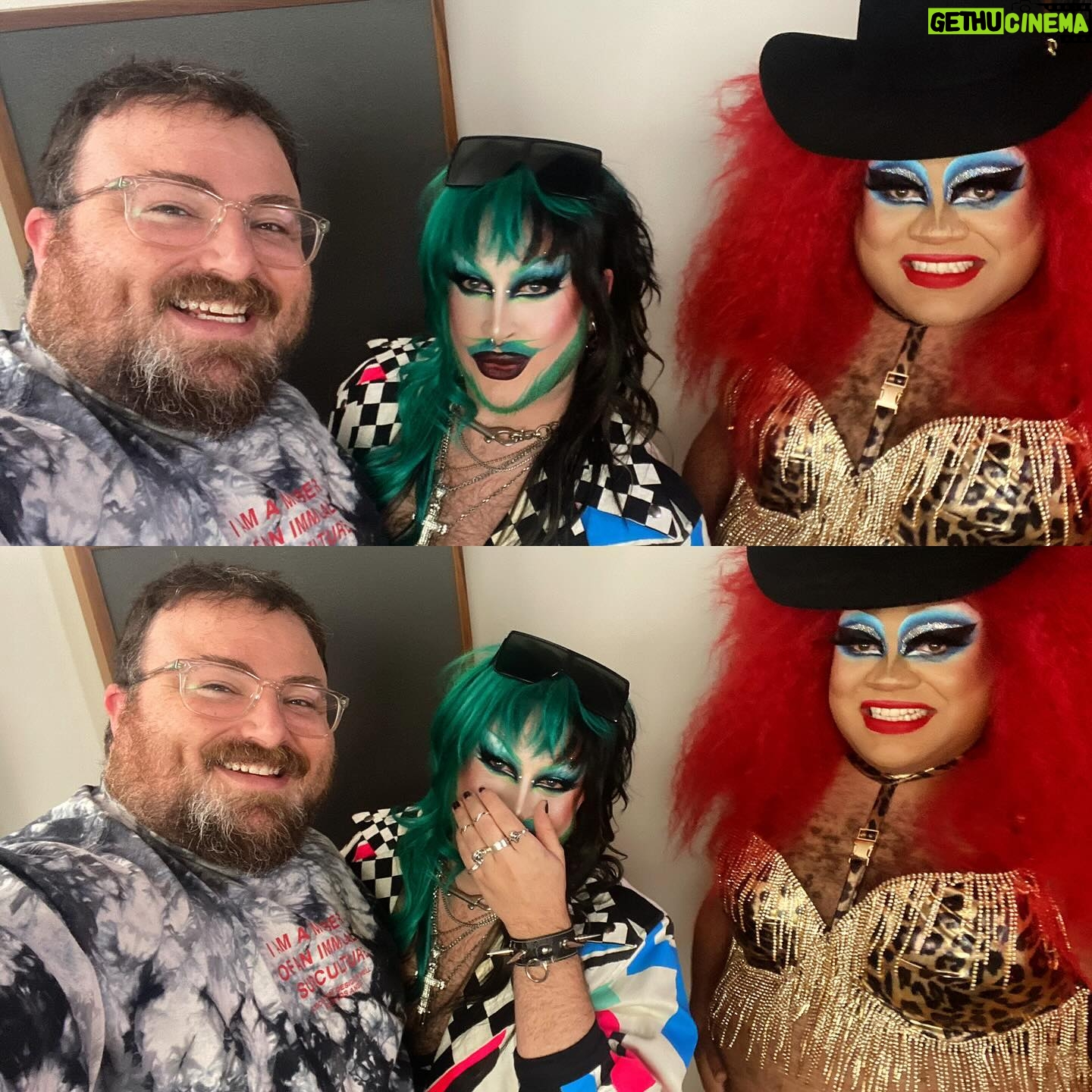 Big Dipper - 1.3K Likes - So many amazing guests on @sloppypod over the last two months. Shoutout to gay people being LGBTQ or whatever 🤩 @spiciestmeatball @misslailamcqueen @crystalmethyd @lushiousmassacr @oddlyyvie @themisstoto @irene_tu @samtaggart @maureensandiego @jackiebeat
@mompodcasts