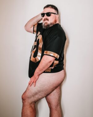 Big Dipper Instagram - Give me that good good gold, Dip 

@bigdipperjelly photographed by me 
fit by @shokrala 

#beefy #musclebear #bigdipperjelly #beefcake