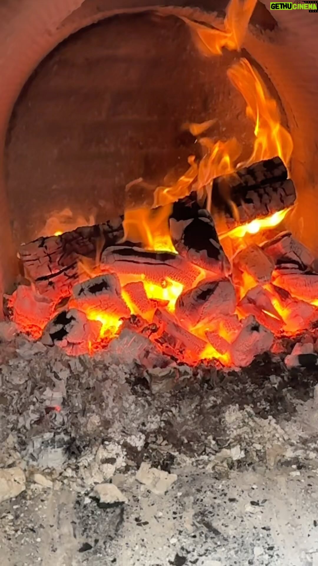 Big Moe Cason - 258 Likes - Relaxing with my M&M 1000 as itās putting in the work!āš¾šÆšŗšø #bbq #bbqfamily @mmbbqcompany