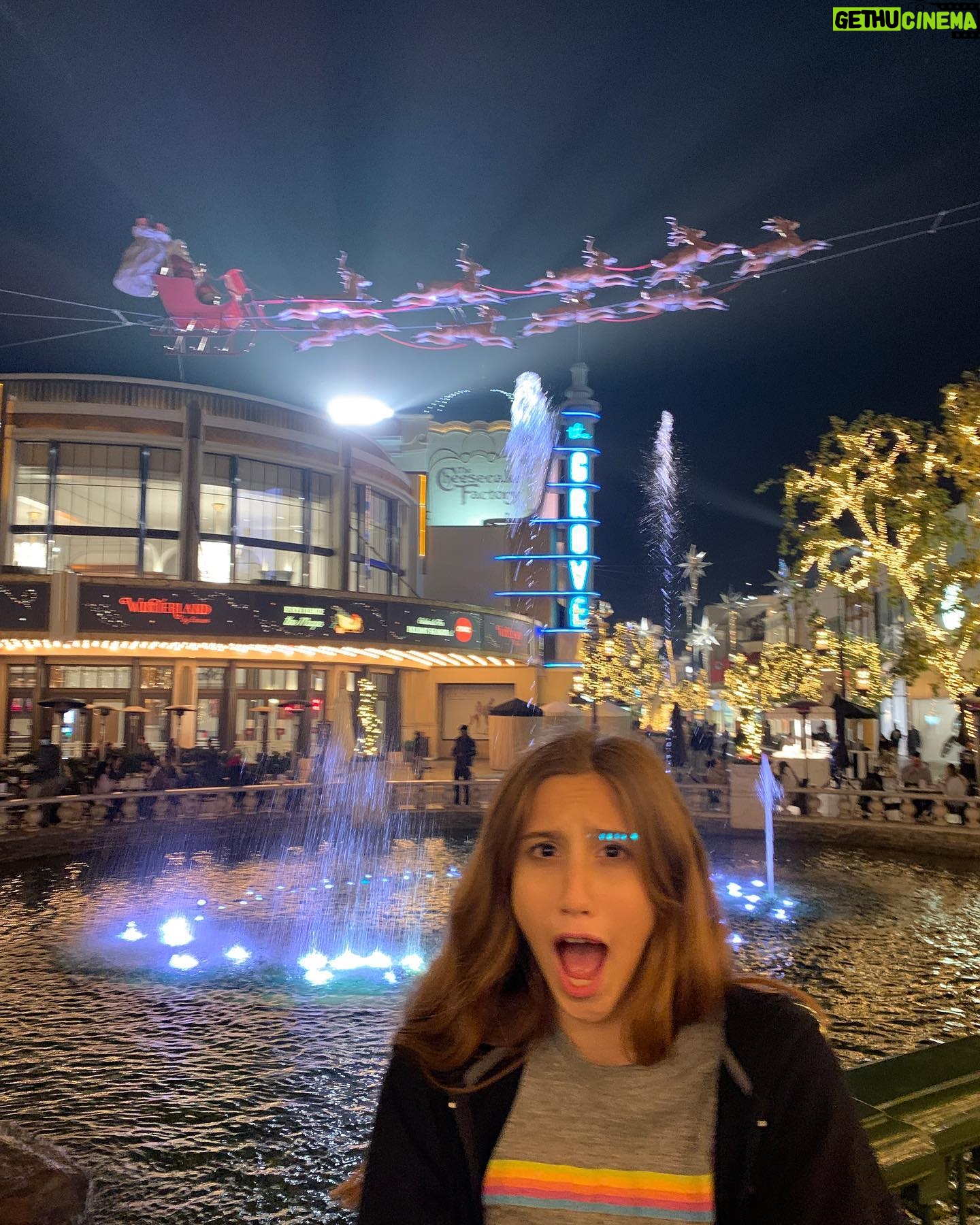 Bijan Ali - 853 Likes - Fun Trip to @thegrovela …
Santa 🎅🏻 was behind me and I didn’t know it!!
.
.
.
#santaiknowhim
#thegrove
#thegrovela
#santaclaus
#iambijanali
#alwaysonthenaughtylist
#thegoodlist