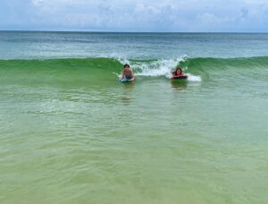 Bijan Ali Instagram - Boogie Boards with my Bro!! Love that Emerald Water💙🏖💚

.
.
.
.
#emeraldcoast 
#beachtime
#boogieboarding 
#iambijanali
#onlyonebijan
#florida