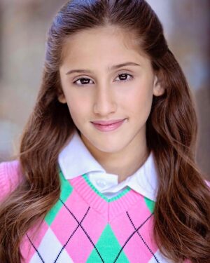 Bijan Ali Instagram - Today is Bijan’s 13th Birthday🎉🥳🎉!! She is finally a Teenager!! Happy Birthday my Beautiful Baby Girl 💕💚💕
.
.
.
.
#happybirthday 
#13
#happy13thbirthday 
#teenager 
#itsmybirthday 
#celebrate 
#party