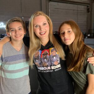Bijan Ali Instagram - @katherinenorland is and will always be our favorite set mom❤️❤️❤️!! We have to have our pic with her every chance we get!! Thanks Mom!!!
.
.
.
#setmom
#onset
#actingmom
#siblingactors 
#dharmannfam 
#dharmannactors 
#katherinenorland 
#industrysiblings
