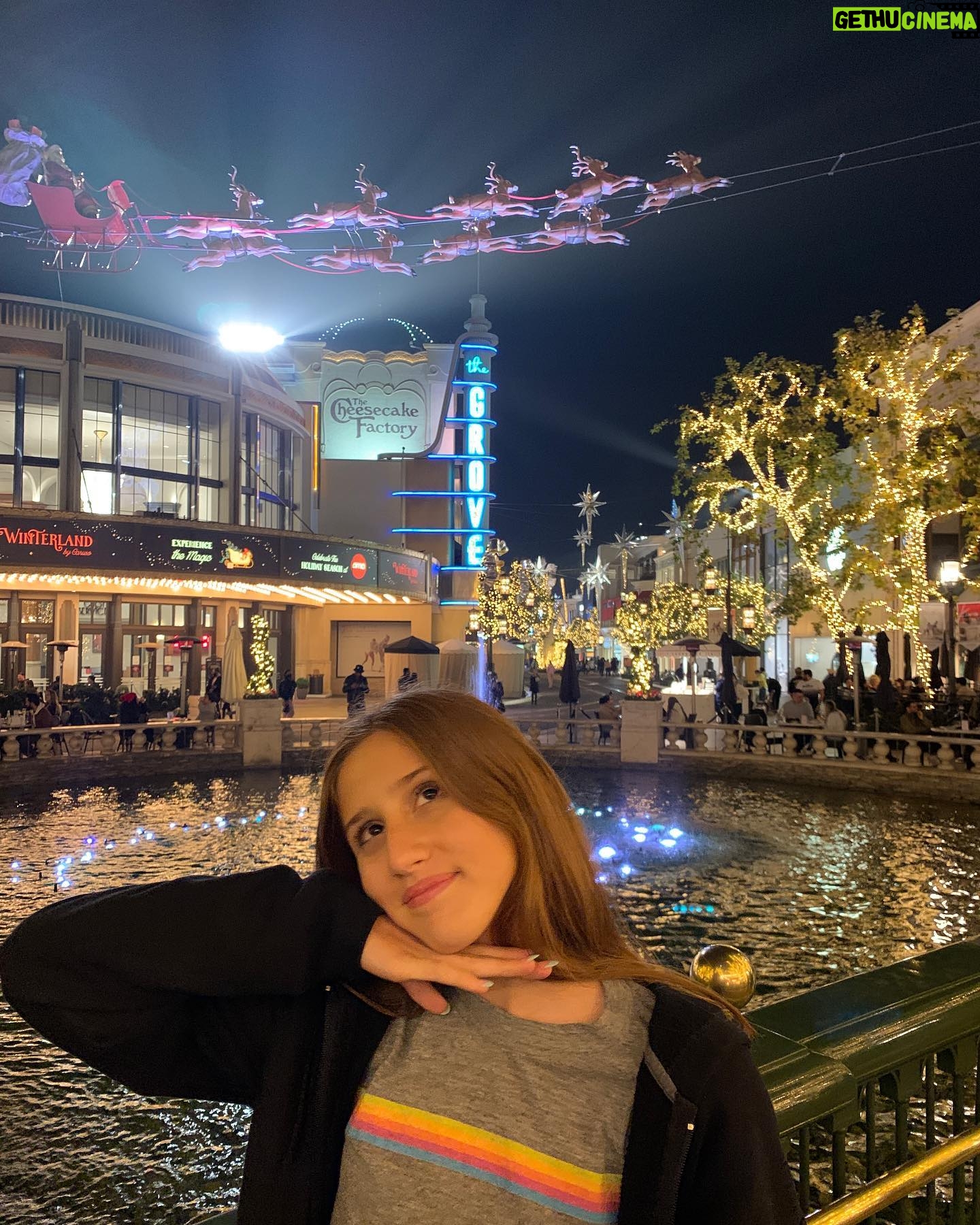 Bijan Ali - 853 Likes - Fun Trip to @thegrovela …
Santa 🎅🏻 was behind me and I didn’t know it!!
.
.
.
#santaiknowhim
#thegrove
#thegrovela
#santaclaus
#iambijanali
#alwaysonthenaughtylist
#thegoodlist