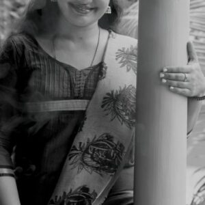 Bijibal Instagram - Song for Soul
Birthday Day girl ❣️ 
"നീയില്ലാതെ ജീവിതം വേണ്ടാ പെണ്ണേ വേണ്ടാ"
Lyrics: @rafeeq_ahamed_ 
#santhi_bijibal 
@bijibal