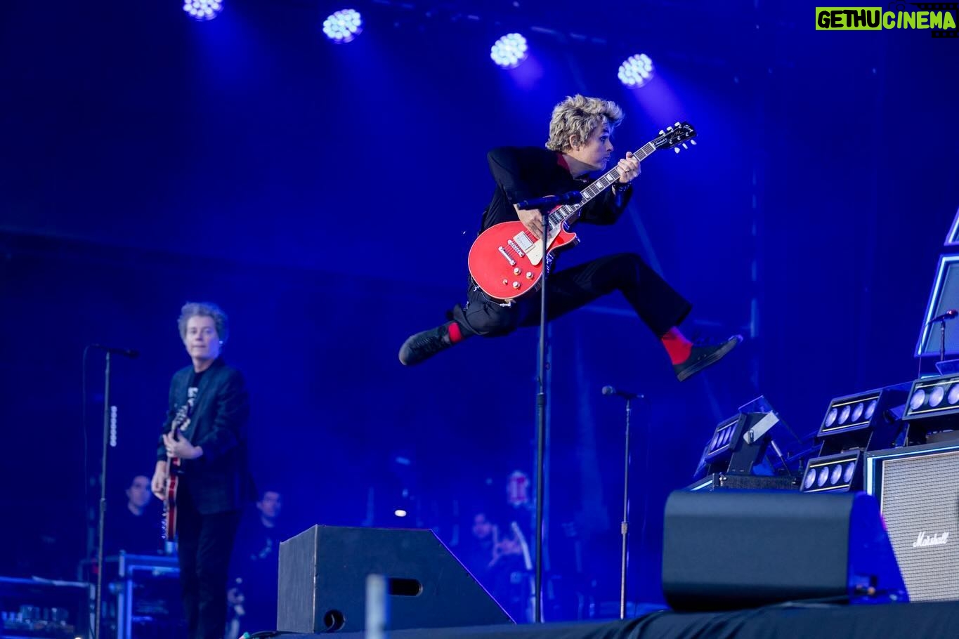 Billie Joe Armstrong - 91.7K Likes - Catching air in IRELAND 🇮🇪 🇮🇪🇮🇪🇮🇪🇮🇪🇮🇪🇮🇪🇮🇪🇮🇪🇮🇪🇮🇪🇮🇪🇮🇪🇮🇪.. I remember the first time playing in Dublin. We played upstairs from a pub. No one was aloud to dance in fear the room would collapse onto the pub. 1991! Who was there? Last night was a stunner!! Eternally grateful to all our Irish family!!