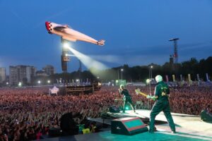 Billie Joe Armstrong Instagram - Words can’t express my gratitude for you Milano.. like we say in the east bay. I hella love ❤️ Italy 🇮🇹. All photos by @paranoidtrooper