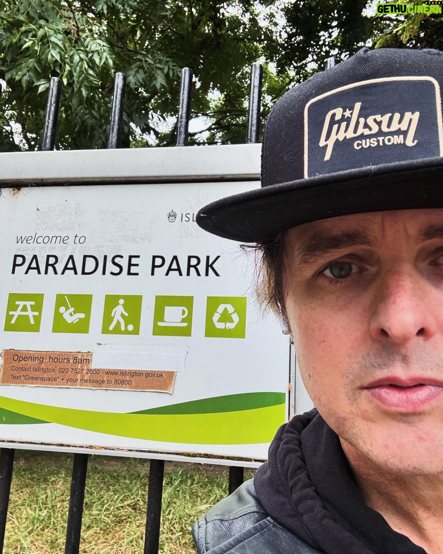 Billie Joe Armstrong - 69.7K Likes - Paradise Park