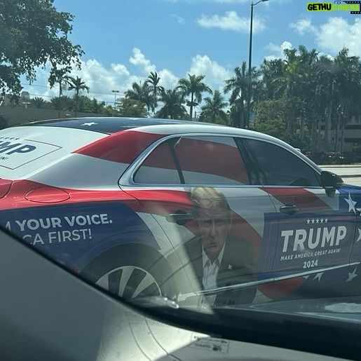 Billy Corben - 3 Likes - Whose Bentley is this? #BecauseMiami