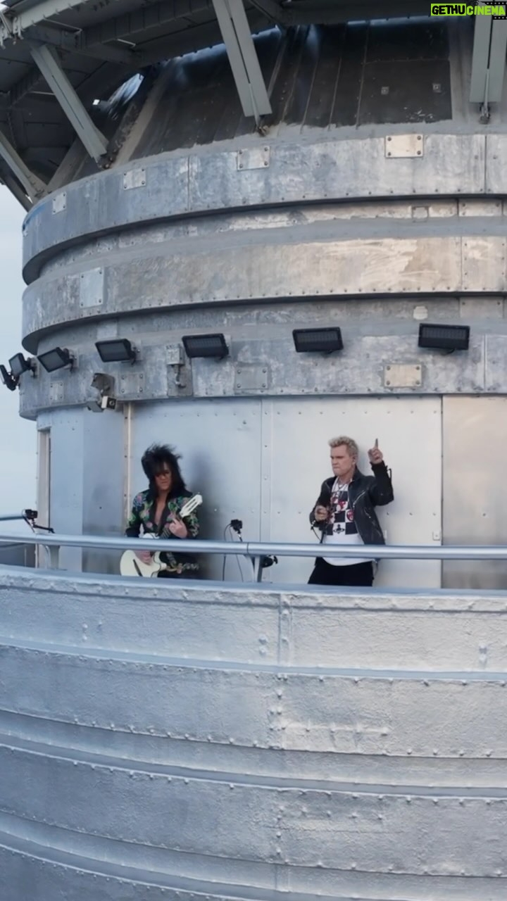Billy Idol - 25.3K Likes - Rebel Yell 👊🏼 Live from the secret balcony on the 103rd floor of the @empirestatebldg
Watch the full version now with @timeoutnewyork Use the “IDOL Links” in bio!
Executive Producers: Steven J Gottlieb, Kate Manning
Editor: Kevin Slack
Drone Team: Xizmo
Media Drone Pilot: Edward Kostakis
Camera Op: Jose Gonzalez
Gaffer: Katerina Crystal Konnaris
Production Manager: Pablo Barrera
BFI Tour Manager: Karel Hamm
BFI Production Manager: James “Jimbo” Neal
Audio Engineers: Robert Dorion, Robert Lowndes
Steve Stevens Guitar Tech: Frank Falbo
Mixed by: Brian Reeves and Katie Cardin