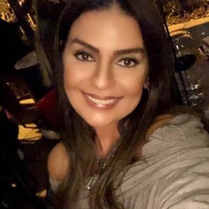 Binnaz Avcı Instagram - 5 yıl dedi telefon 😉