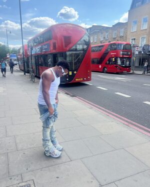 Bobby V Instagram - #london🇬🇧 ☀️🌞
A time was had ❤️💕🚀✈️