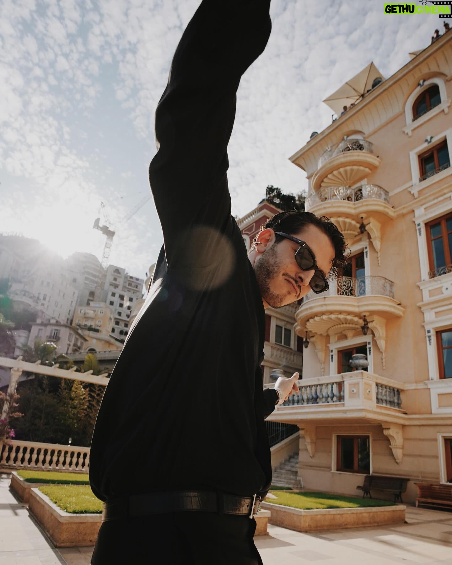 Boran Kuzum - 150.4K Likes - formula1 takeover. 🏁
w. @jackliveshere_tr #davet
📷: @mertakay
