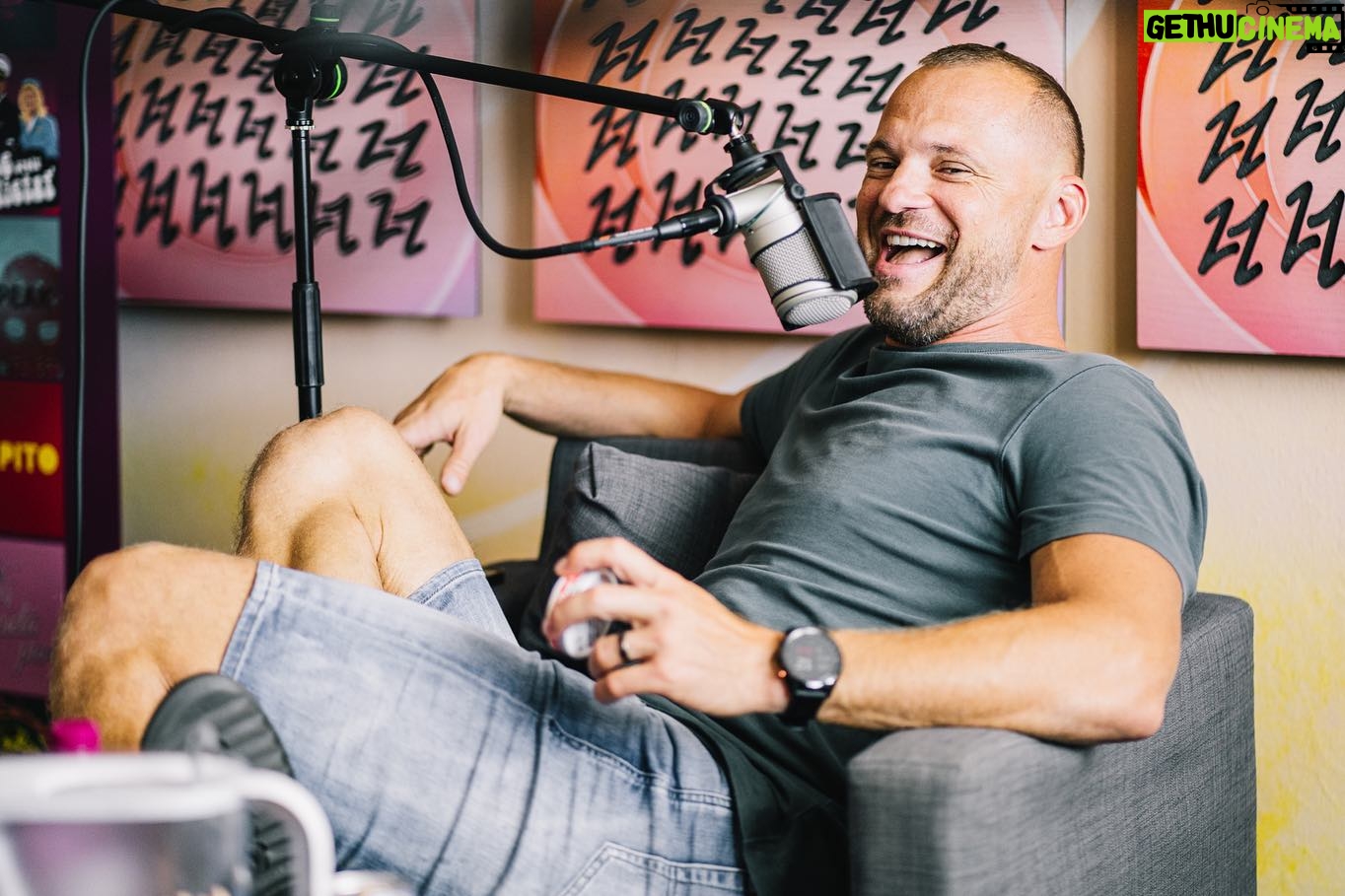 Boris Valábik - 1.5K Likes - Tuna @tomastatar90 bol našim hosťom a už si túto časť môžte sj vypočuť kdekoľvek, kde počúvate podlasty 👍 💪
#borisabrambor
#tomastatar
