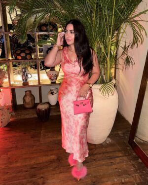 Boussy Instagram - 🌸🌸🌸
