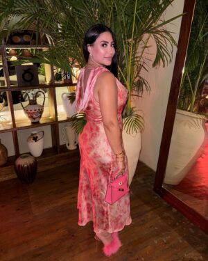 Boussy Instagram - 🌸🌸🌸