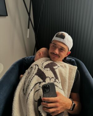 Bradley Steven Perry Instagram - America - Babies, Burgers, Bars, Beer, New York, Jake’s Butt
Happy 4th!