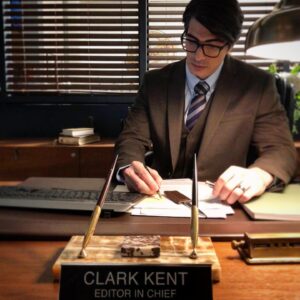 Brandon Routh Instagram - #Clark gets down to business on @cwbatwoman tonight—Part 2 of #CrisisOnInfiniteEarths ...and Superman. 😉